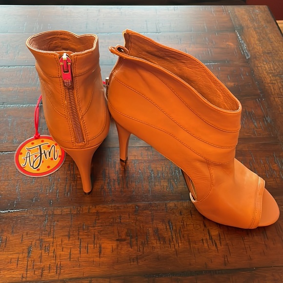 NOT AVAILABLE DONATED - Picture 3 of 3